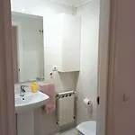 Bajo Con Jardin Privado *