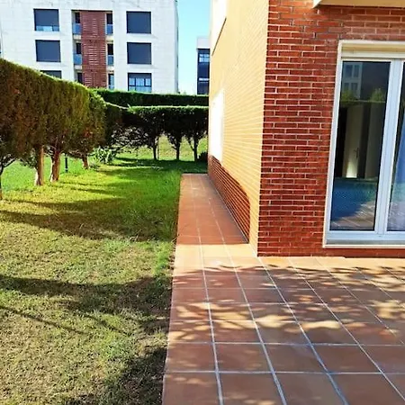 Bajo Con Jardin Privado * Santander